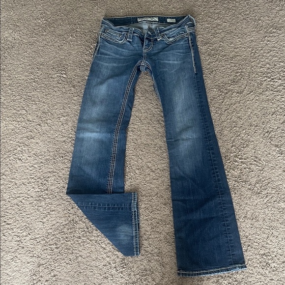 BKE Classic Blue Straight Leg Jeans - Picture 2 of 2
